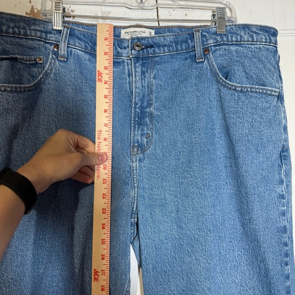 Abercrombie & Fitch 90s Relaxed Jean High Rise Size 34 / 18 LONG Blue Wash Wide - Picture 4 of 10